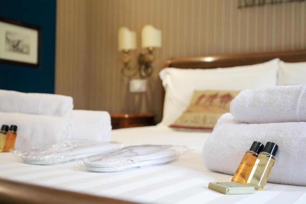 Hermitage Suites ซัสซารี ภายนอก รูปภาพ
